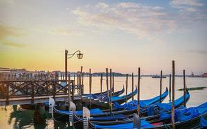 HEADER de fondo grande 