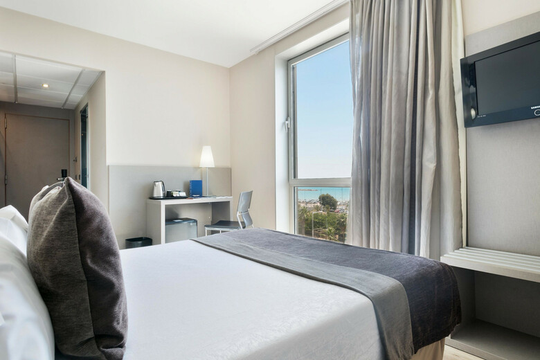 Hotel Front Mar�tim