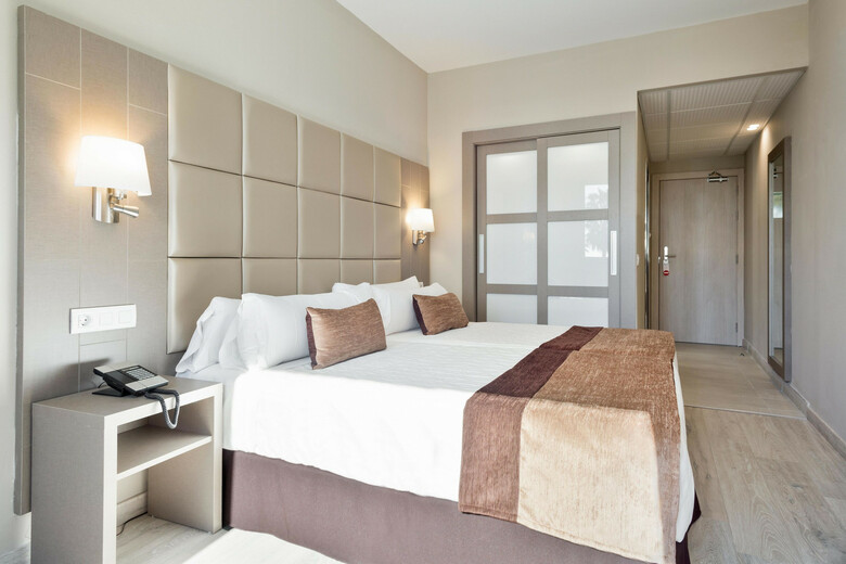 Hotel Front Mar�tim