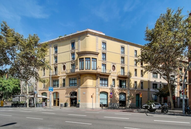Hotel Dwo Garbi Millenni