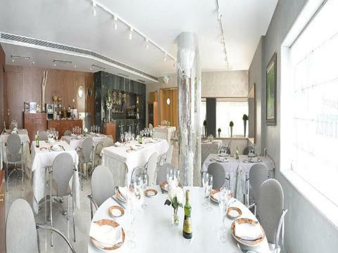 Aparthotel Atenea Vall�s