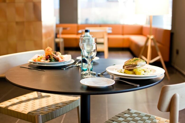 Aparthotel Atenea Vall�s