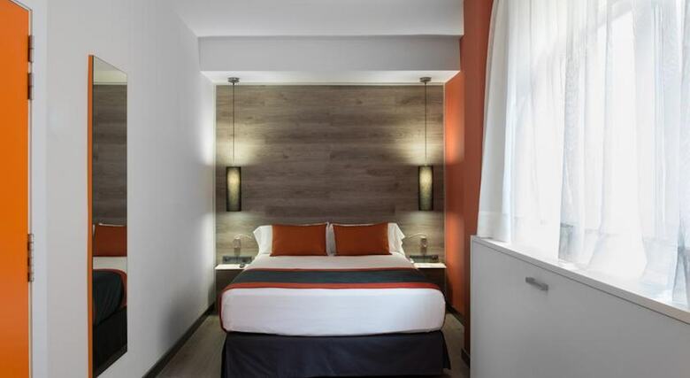 Hotel Catalonia Mikado