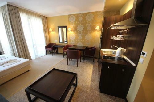 Menada Apartments In Royal Beach