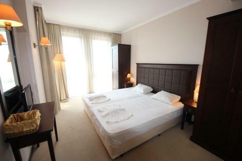 Menada Apartments In Royal Beach
