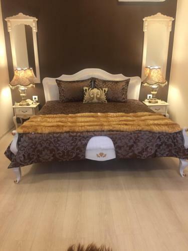 Hostal Guesthouse Versailles