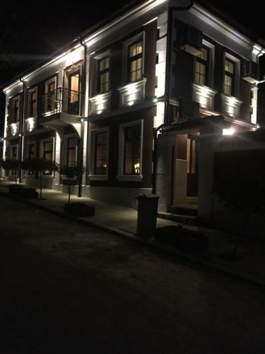 Hostal Guesthouse Versailles