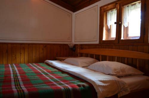 Hostal Zlatniyat Telets Guest Rooms
