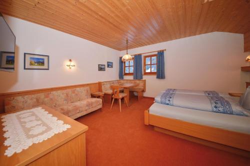 Hostal Apart Lukas