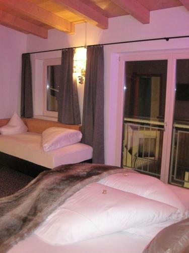 Hotel Harakiri Partyhouse