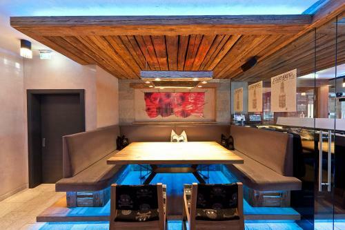 Hotel Harakiri Partyhouse