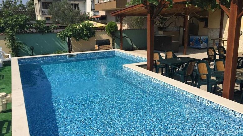 Hostal Paradise Chernomorets