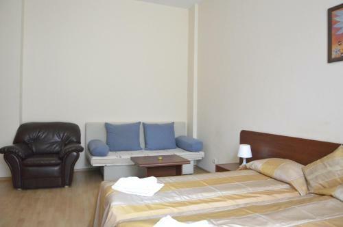 Persey Flora Apartments
