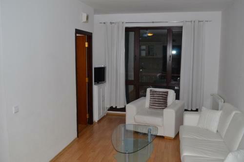 Persey Flora Apartments
