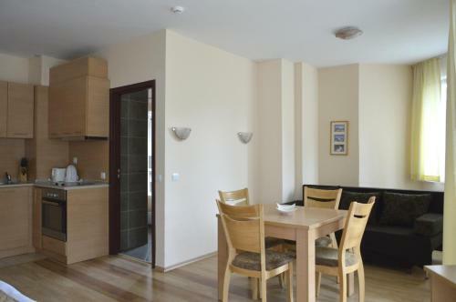 Persey Flora Apartments