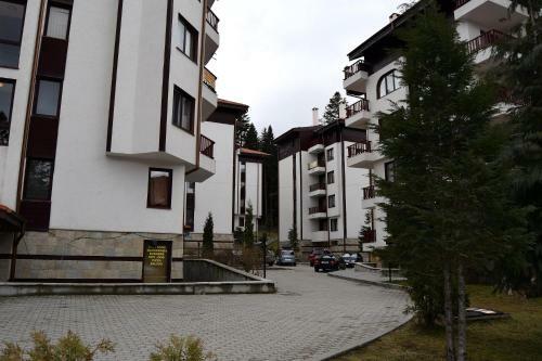 Persey Flora Apartments