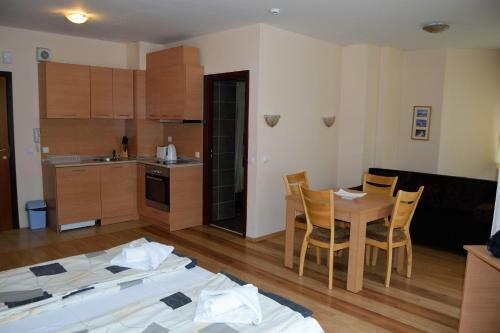 Persey Flora Apartments