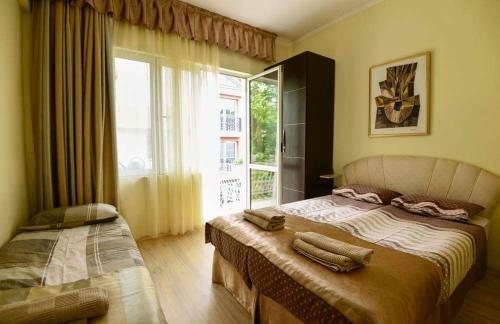 Hostal Residence Art Guest House