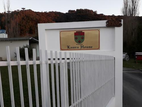Laura's House