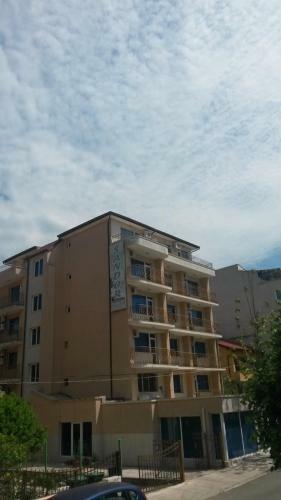 Sandor Hotel