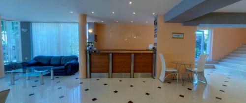 Sandor Hotel