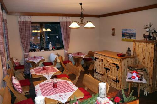 Hostal Pension Waldschenke Am W�rthersee