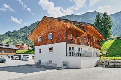 Apartamento Appartements Sursilva Im Haus Steiner