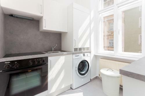 Apartamentos Central Vienna-living