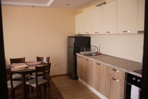 Golden Dunes Primorsko Apartments