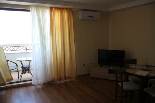 Golden Dunes Primorsko Apartments
