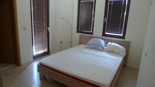 Maria's Apartment
