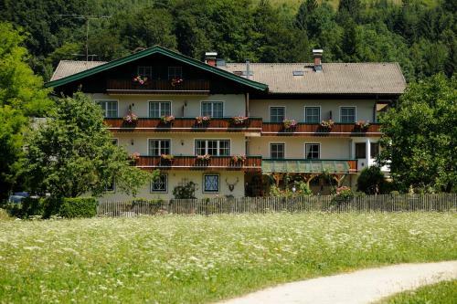 Hostal Fr�hst�ckspension Huber
