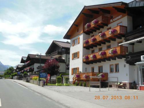 Hostal Pension Alpensport