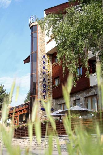 Lucky Light Boutique Hotel