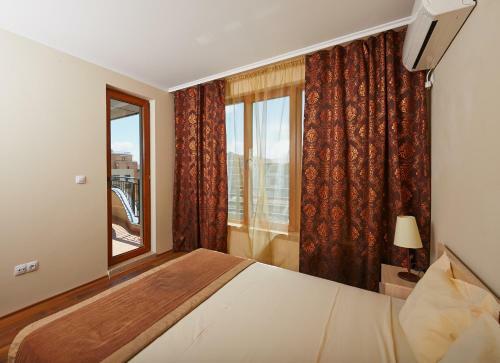 Rose Gardens Apartments