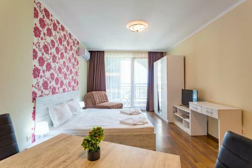 Rose Gardens Apartments