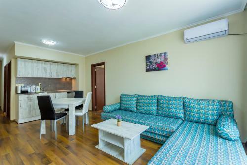 Rose Gardens Apartments