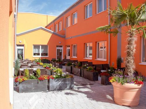 Winrooms Seminar Hotel & Apartments