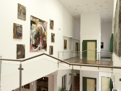 Winrooms Seminar Hotel & Apartments