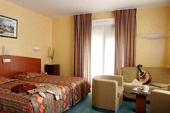 Hotel Logis L'or�e Du Bois