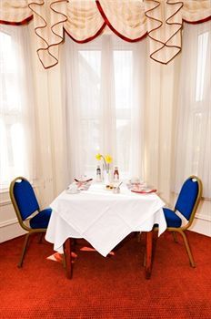 Albergue Denewood Hotel