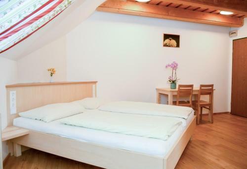 Hostal Erlebnisgasthof Moasterhaus
