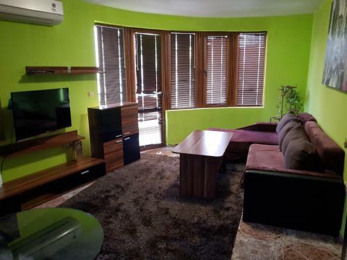 Lilia Apartments