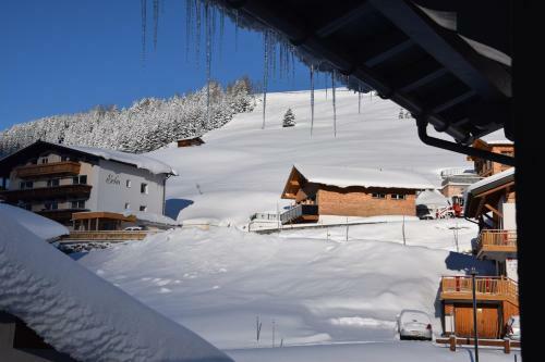Bed & Breakfast Pension Churlis