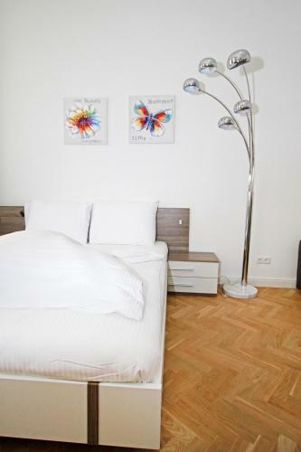 Aurellia Apartments