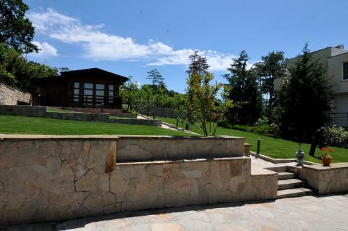 Villa Estate