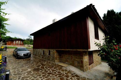 Villa Estate