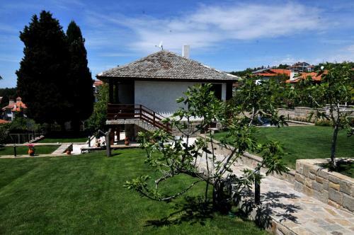 Villa Estate