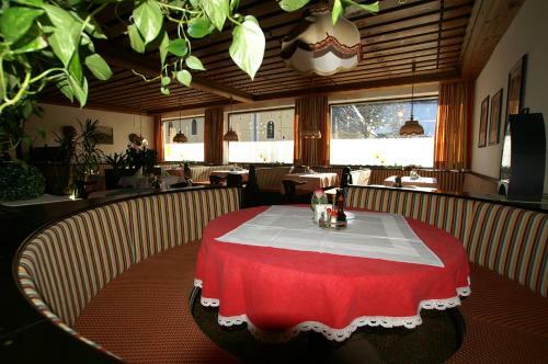 Posada Gasthof Zur Post