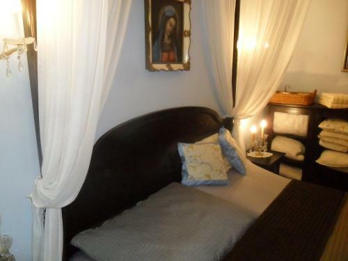 Hostal B&B Near Castle